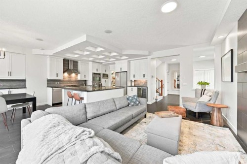 4 Silverado Saddle Court Sw, Calgary, AB - Indoor Photo Showing Living Room