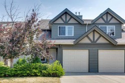 148 Everstone Drive SW Calgary, AB T2Y 0E1