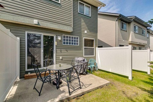 148 Everstone Drive Sw, Calgary, AB - Outdoor
