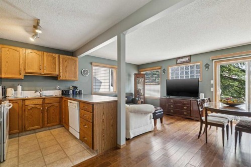 148 Everstone Drive Sw, Calgary, AB - Indoor