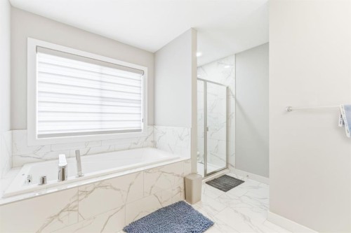 14 Belvedere Point Se, Calgary, AB - Indoor Photo Showing Bathroom