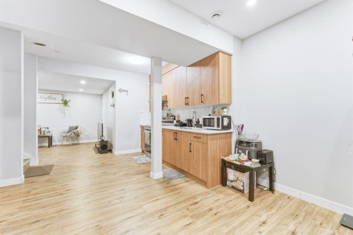 14 Belvedere Point Se, Calgary, AB - Indoor