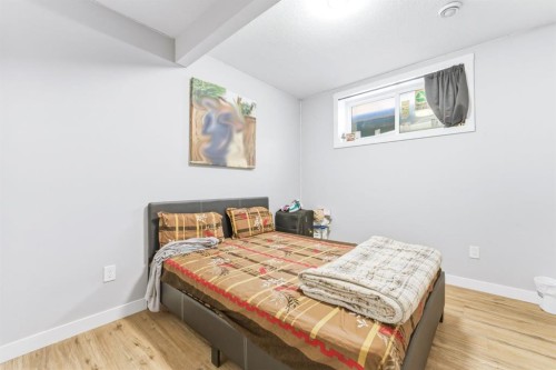 14 Belvedere Point Se, Calgary, AB - Indoor Photo Showing Bedroom