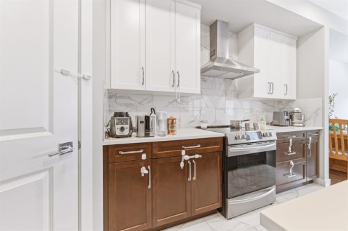 14 Belvedere Point Se, Calgary, AB - Indoor Photo Showing Kitchen