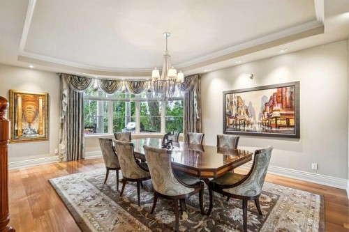 708 Hillcrest Avenue Sw, Calgary, AB - Indoor Photo Showing Dining Room