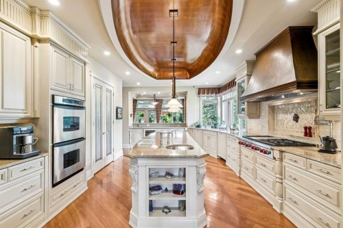 708 Hillcrest Avenue Sw, Calgary, AB - Indoor Photo Showing Kitchen With Upgraded Kitchen