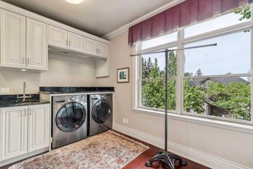 708 Hillcrest Avenue Sw, Calgary, AB - Indoor Photo Showing Laundry Room
