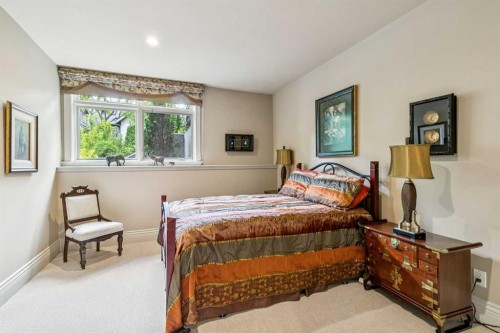 708 Hillcrest Avenue Sw, Calgary, AB - Indoor Photo Showing Bedroom