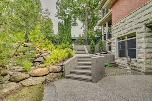 708 Hillcrest Avenue Sw, Calgary, AB - Outdoor
