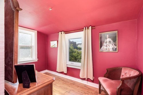 1517 12 Avenue Sw, Calgary, AB - Indoor