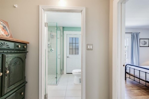 1517 12 Avenue Sw, Calgary, AB - Indoor