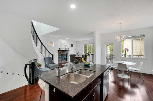 6 Aspen Stone Mews Sw, Calgary, AB - Indoor Photo Showing Other Room