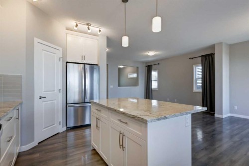 39 Walcrest View Se, Calgary, AB - Indoor Photo Showing Kitchen With Upgraded Kitchen