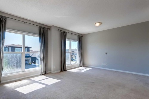39 Walcrest View Se, Calgary, AB - Indoor Photo Showing Other Room