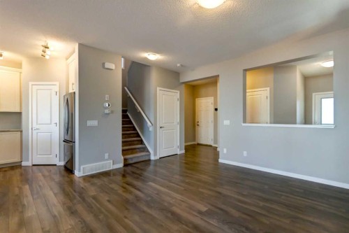 39 Walcrest View Se, Calgary, AB - Indoor Photo Showing Other Room