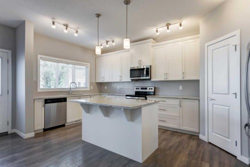 39 Walcrest View Se, Calgary, AB - Indoor Photo Showing Kitchen With Stainless Steel Kitchen With Upgraded Kitchen