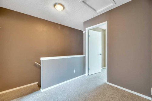 80 Elgin Gardens Se, Calgary, AB - Indoor Photo Showing Other Room
