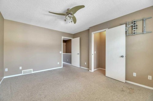 80 Elgin Gardens Se, Calgary, AB - Indoor Photo Showing Other Room