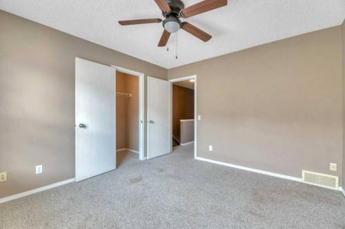 80 Elgin Gardens Se, Calgary, AB - Indoor Photo Showing Other Room