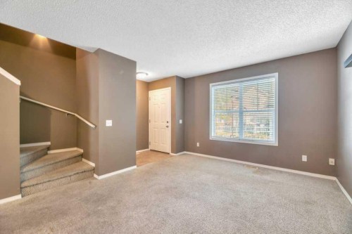 80 Elgin Gardens Se, Calgary, AB - Indoor Photo Showing Other Room