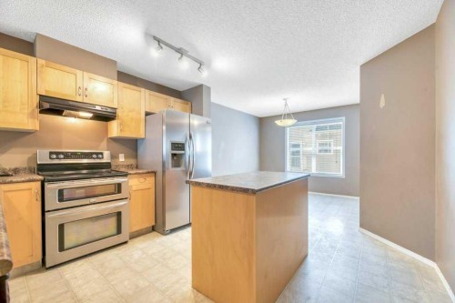 80 Elgin Gardens Se, Calgary, AB - Indoor Photo Showing Kitchen