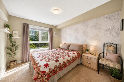 5210-279 Copperpond Common Se, Calgary, AB - Indoor Photo Showing Bedroom