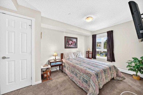 5210-279 Copperpond Common Se, Calgary, AB - Indoor Photo Showing Bedroom