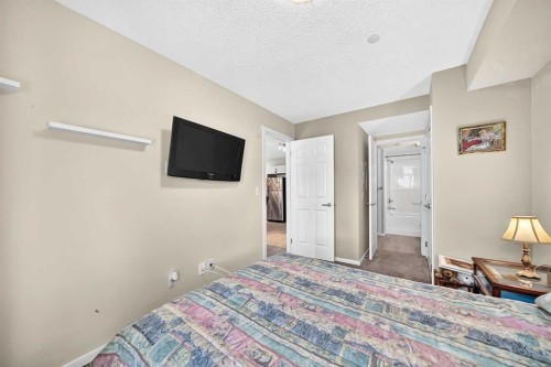 5210-279 Copperpond Common Se, Calgary, AB - Indoor Photo Showing Bedroom