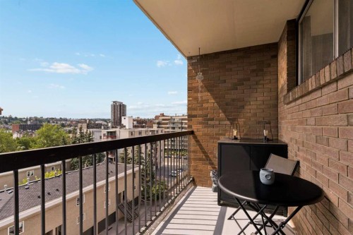 701-1123 13 Avenue Sw, Calgary, AB - Outdoor With Balcony With Exterior