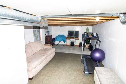 3850 Catalina Boulevard Ne, Calgary, AB - Indoor