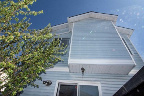 3850 Catalina Boulevard Ne, Calgary, AB - Outdoor