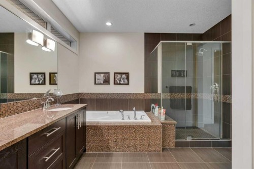 72 Quarry Landing Se, Calgary, AB - Indoor Photo Showing Bathroom