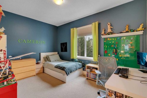 72 Quarry Landing Se, Calgary, AB - Indoor Photo Showing Bedroom
