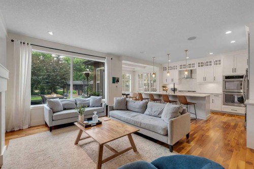 72 Quarry Landing Se, Calgary, AB - Indoor Photo Showing Living Room