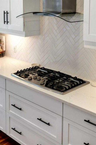 72 Quarry Landing Se, Calgary, AB - Indoor Photo Showing Kitchen With Upgraded Kitchen