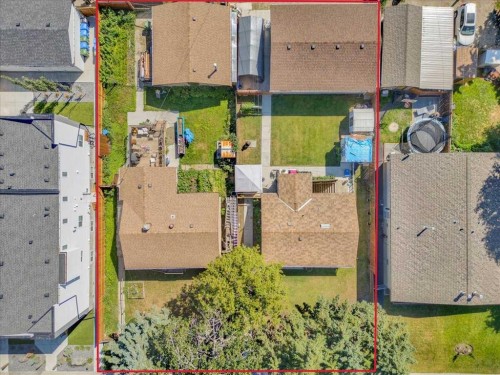 6127 33 Avenue Nw, Calgary, AB - 