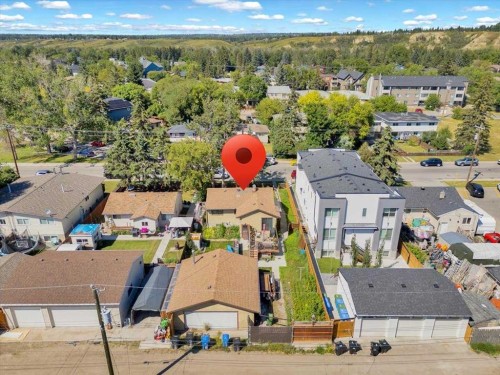 6127 33 Avenue Nw, Calgary, AB - Outdoor With View