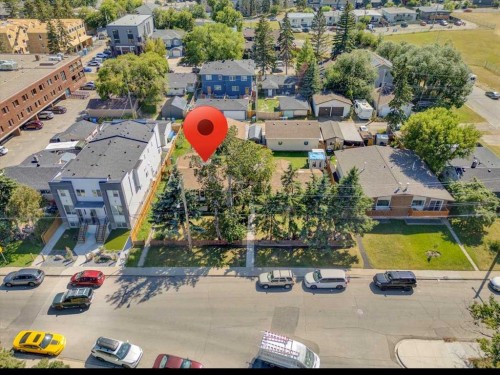 6127 33 Avenue Nw, Calgary, AB - Outdoor With View