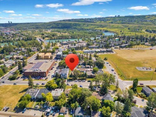 6127 33 Avenue Nw, Calgary, AB - Outdoor With View