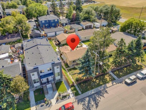 6127 33 Avenue Nw, Calgary, AB - Outdoor With View