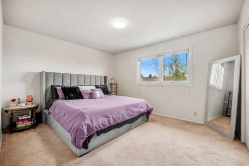 20 Bedwood Hill Ne, Calgary, AB - Indoor Photo Showing Bedroom