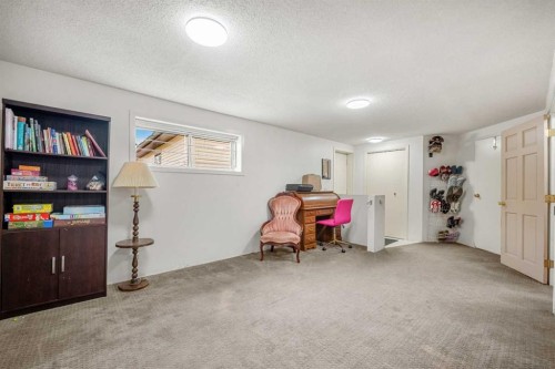 20 Bedwood Hill Ne, Calgary, AB - Indoor