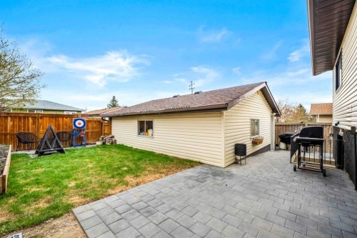 20 Bedwood Hill Ne, Calgary, AB - Outdoor With Exterior