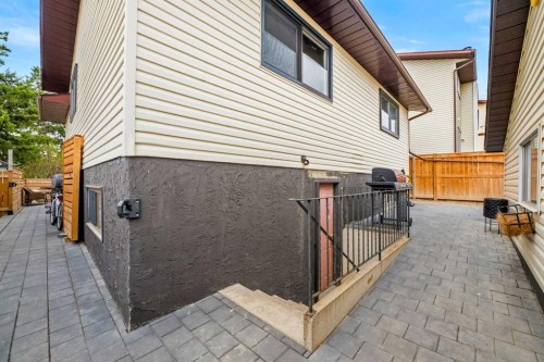 20 Bedwood Hill Ne, Calgary, AB - Outdoor With Deck Patio Veranda With Exterior