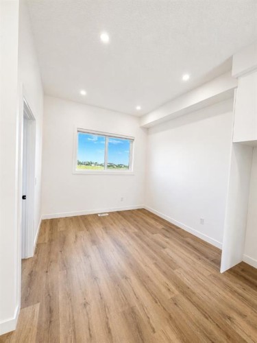 1005-200 Belvedere Boulevard Se, Calgary, AB - Indoor Photo Showing Other Room