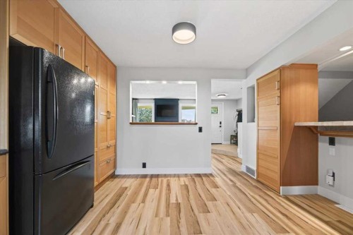 21 Woodhill Court Sw, Calgary, AB - Indoor Photo Showing Other Room