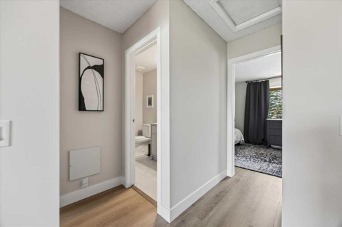 21 Woodhill Court Sw, Calgary, AB - Indoor Photo Showing Other Room