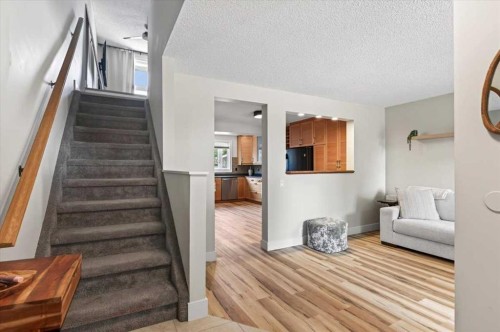 21 Woodhill Court Sw, Calgary, AB - Indoor Photo Showing Other Room