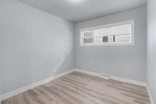 18 Collingwood Place Nw, Calgary, AB - Indoor Photo Showing Other Room