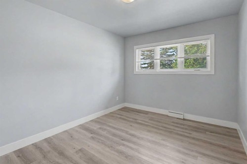 18 Collingwood Place Nw, Calgary, AB - Indoor Photo Showing Other Room